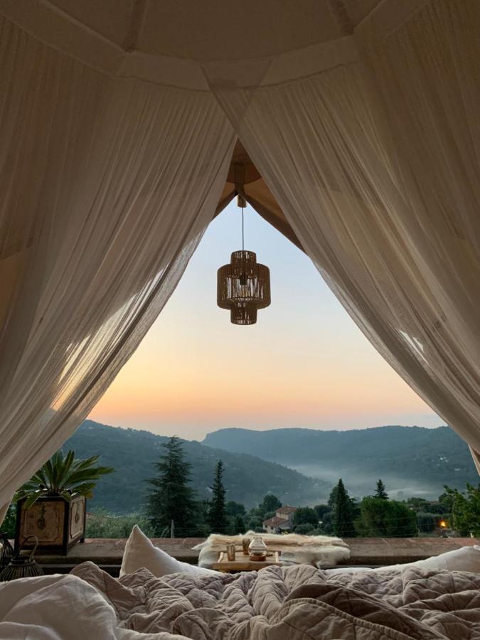 L'Escale Du Ciel Bed & Breakfast Le Bar-sur-Loup Bagian luar foto
