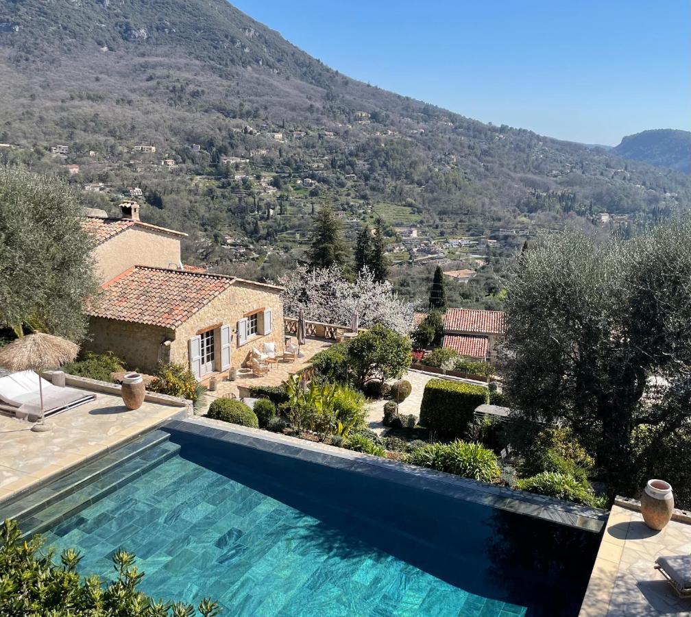 L'Escale Du Ciel Bed & Breakfast Le Bar-sur-Loup Bagian luar foto