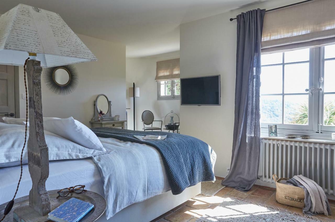L'Escale Du Ciel Bed & Breakfast Le Bar-sur-Loup Bagian luar foto
